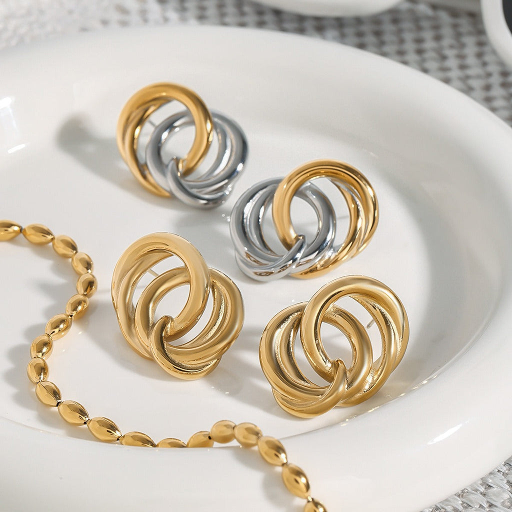 18K gold ring-shaped interlocking earrings with simple personality Vera Lux