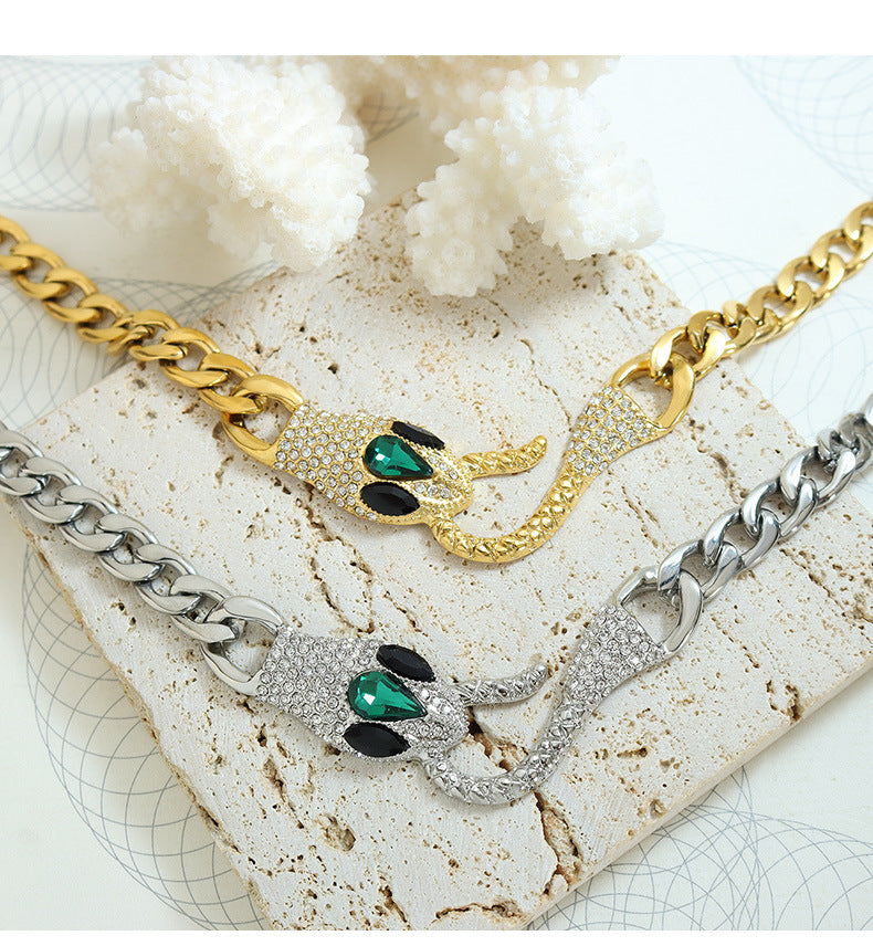 18K Gold Fashion Exquisite Snake Head Design Versatile Necklace Vera Lux