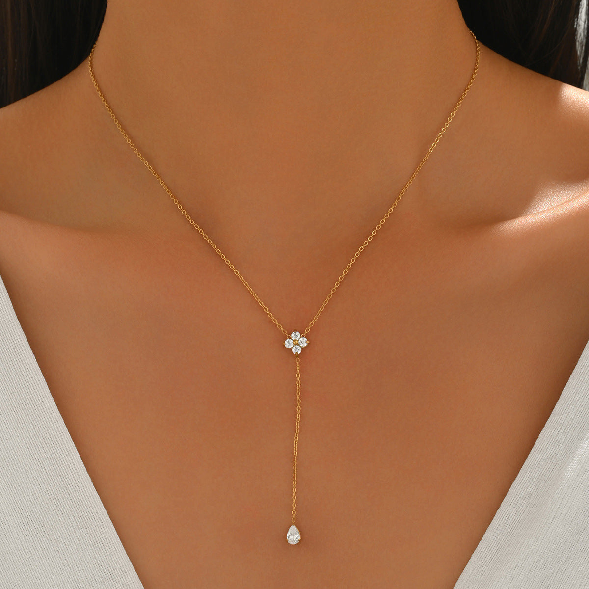 Elegant Versatile Commute Necklace Vera Lux
