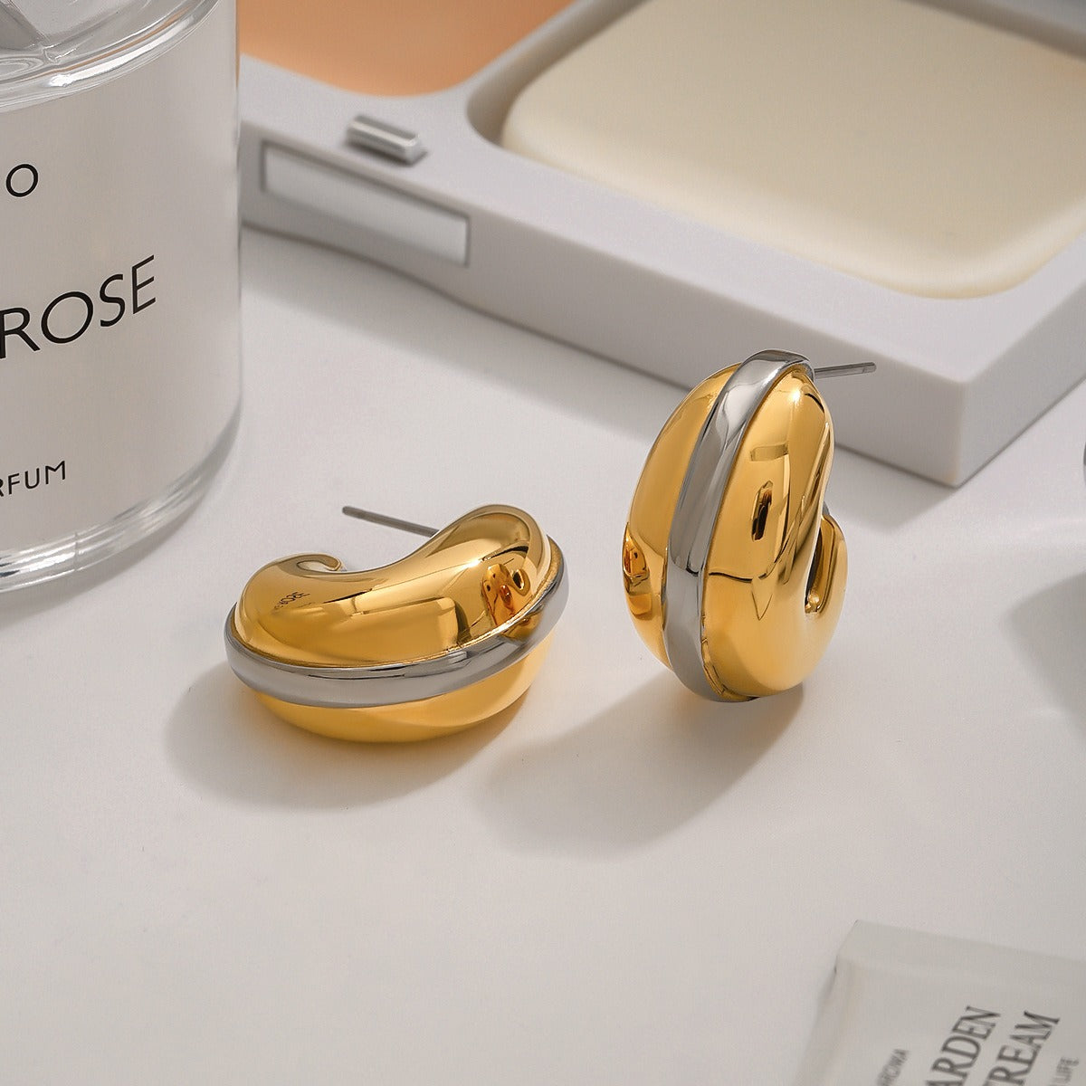 18k gold teardrop-shaped earrings with gold and silver color matching design, simple and unique Vera Lux