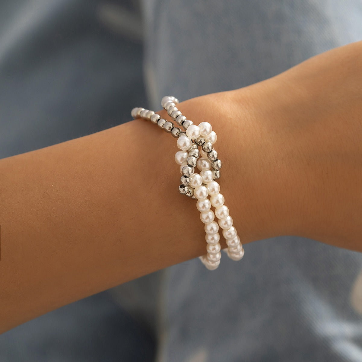 18k gold bow pearl beaded bracelet Vera Lux