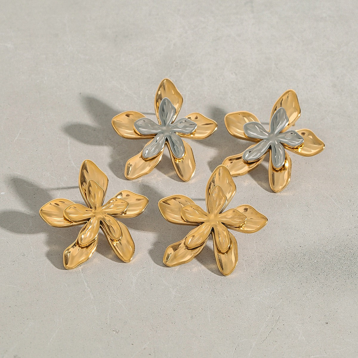 18K gold flowers with gold and silver color matching design exquisite and fashionable earrings Vera Lux