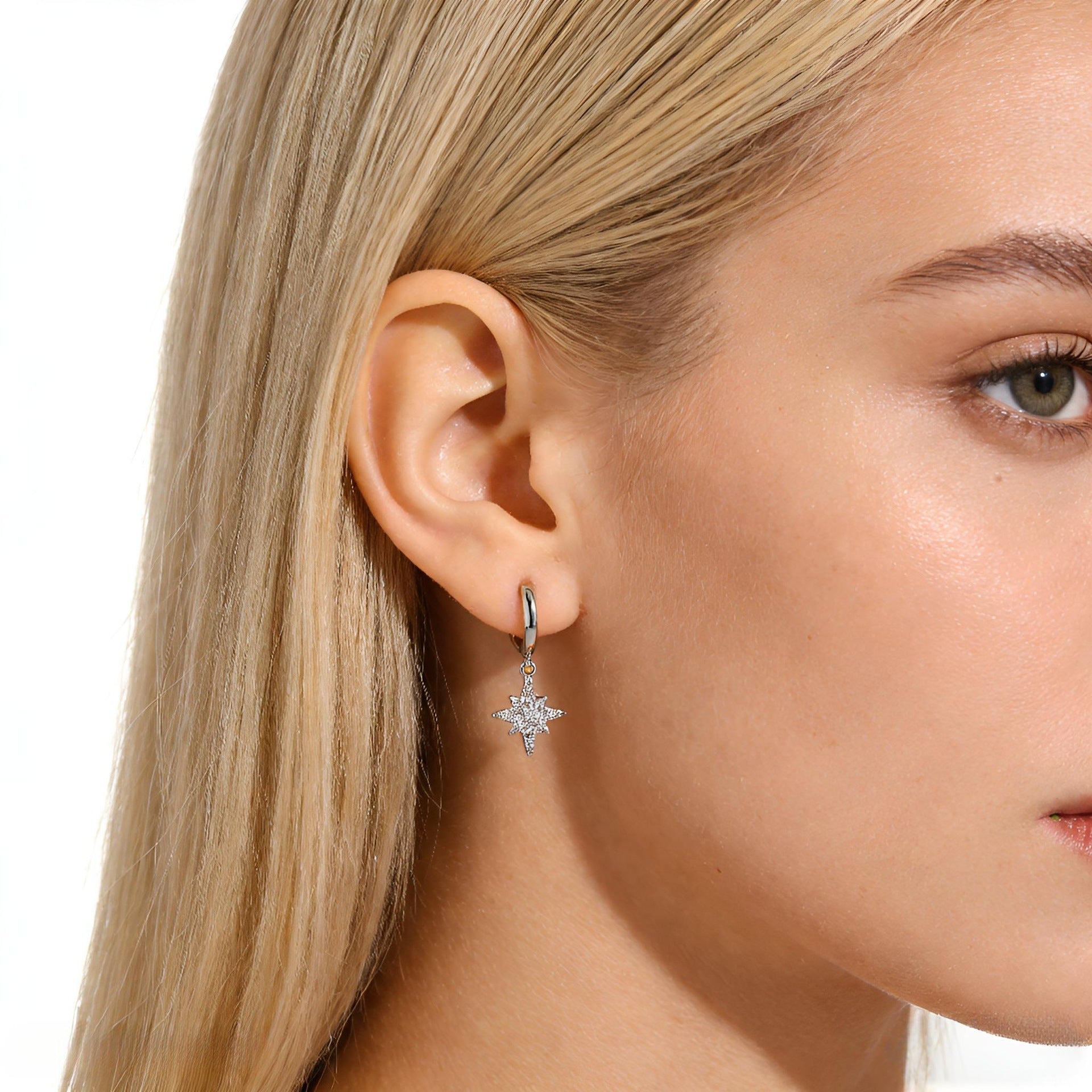 Close-set Zircon Cool Temperament Earrings Vera Lux