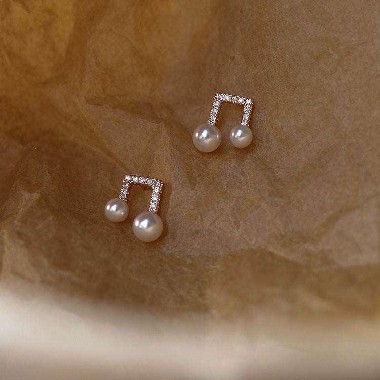 Movement Notes Pearl Earrings Women Vera Lux