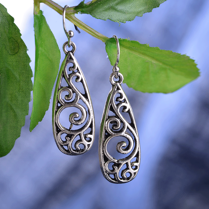 Retro Metal Carved Court-Style Earrings For Women Vera Lux