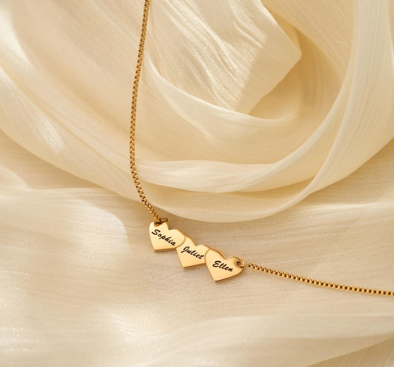 Heart-shaped interlocking custom name necklace Vera Lux