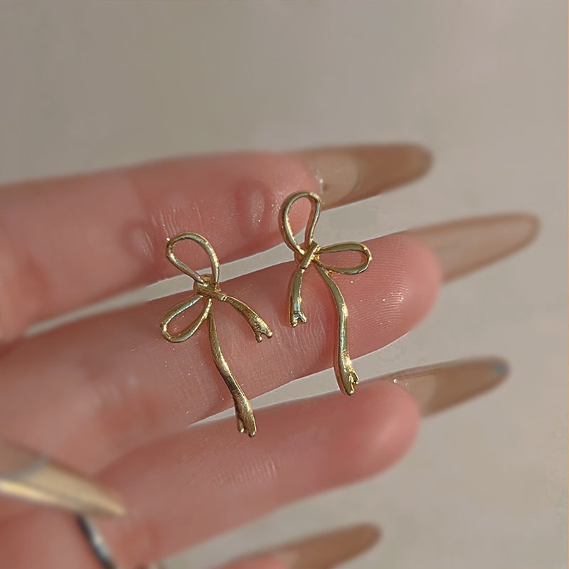 Popular Ins Style Mini Heart Gold Plated Studs Chic Niche Ladies Daily Earring Vera Lux