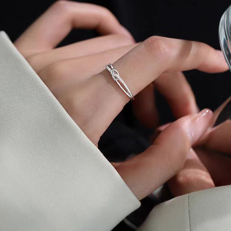 S999 Pure Silver Starry Knot Ring For Women, INS Niche Design, Light Luxury, Minimalist Frosted Hollow Star Finger Ring Vera Lux