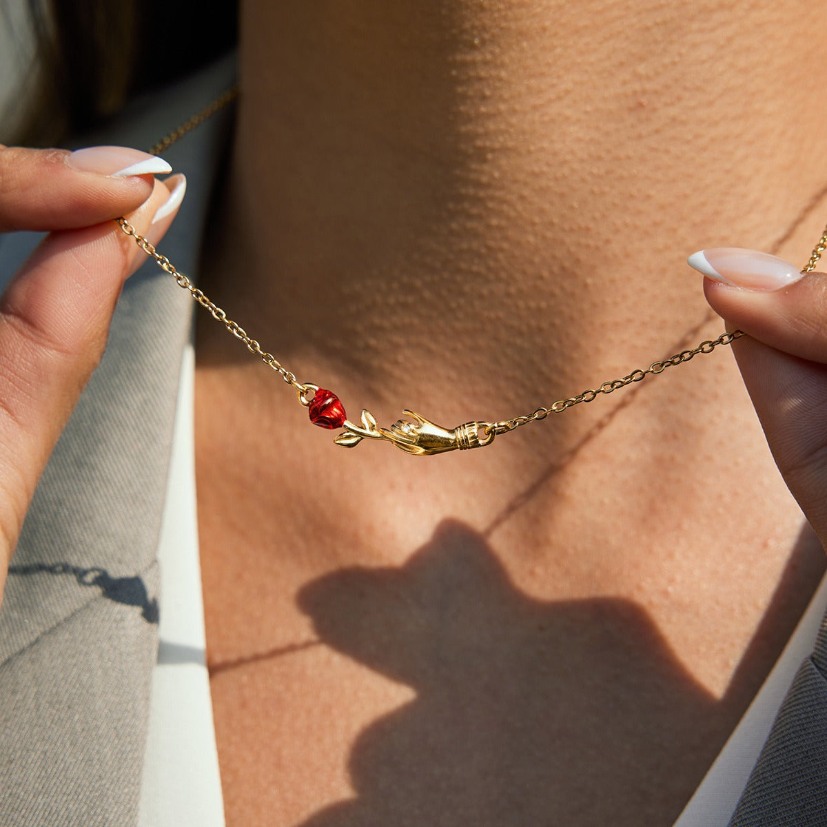 18K gold rose flower clavicle necklace Vera Lux
