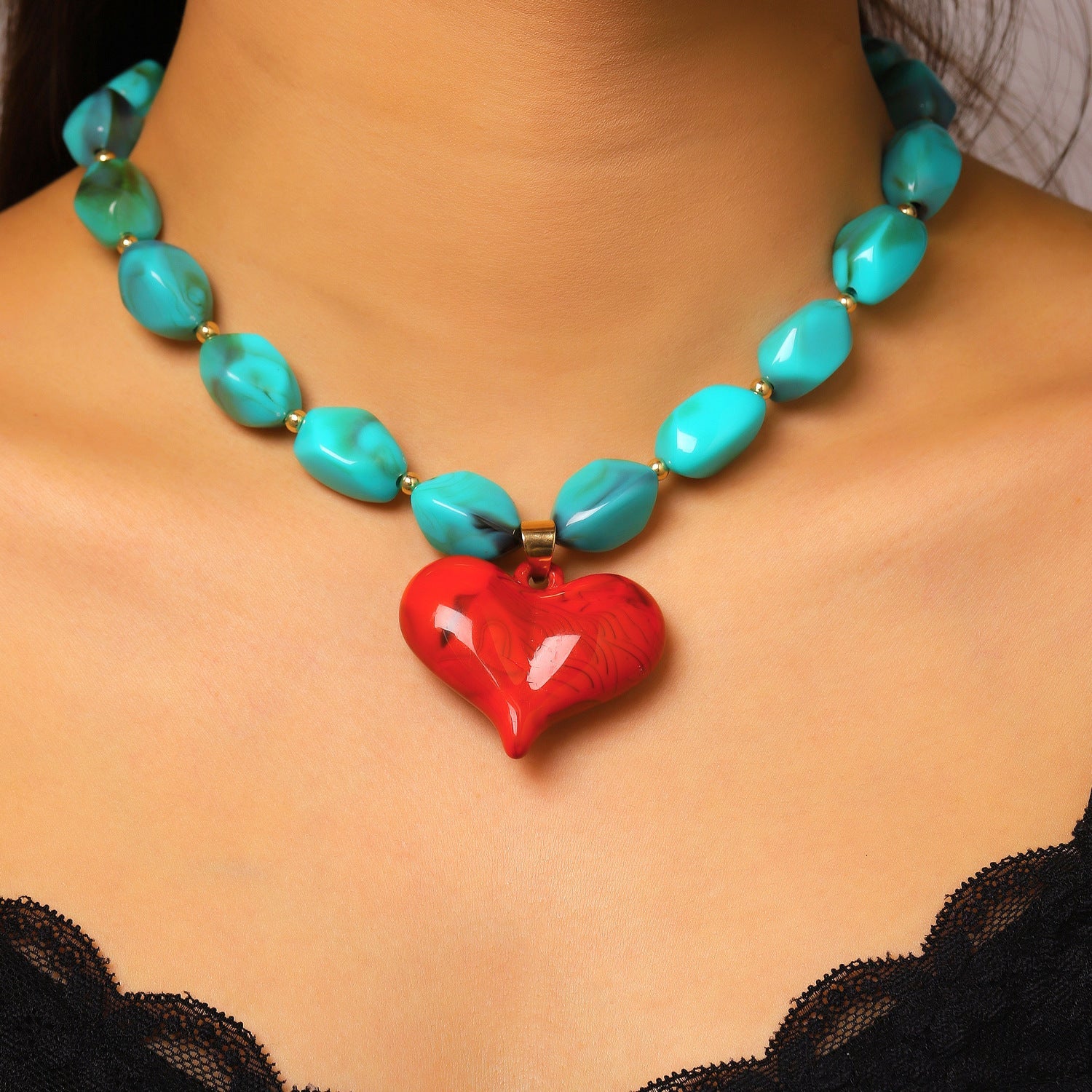 European And American-style Beaded Resin Heart Necklace Vintage Vera Lux