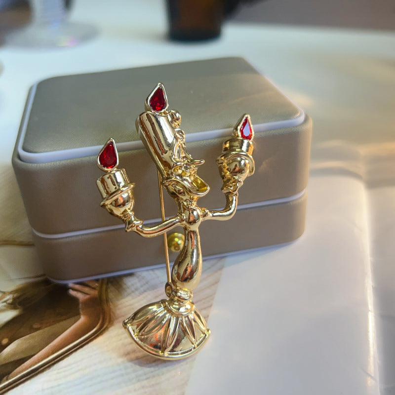 Western Court Retro Chandelier-Style Gold Brooch Vera Lux