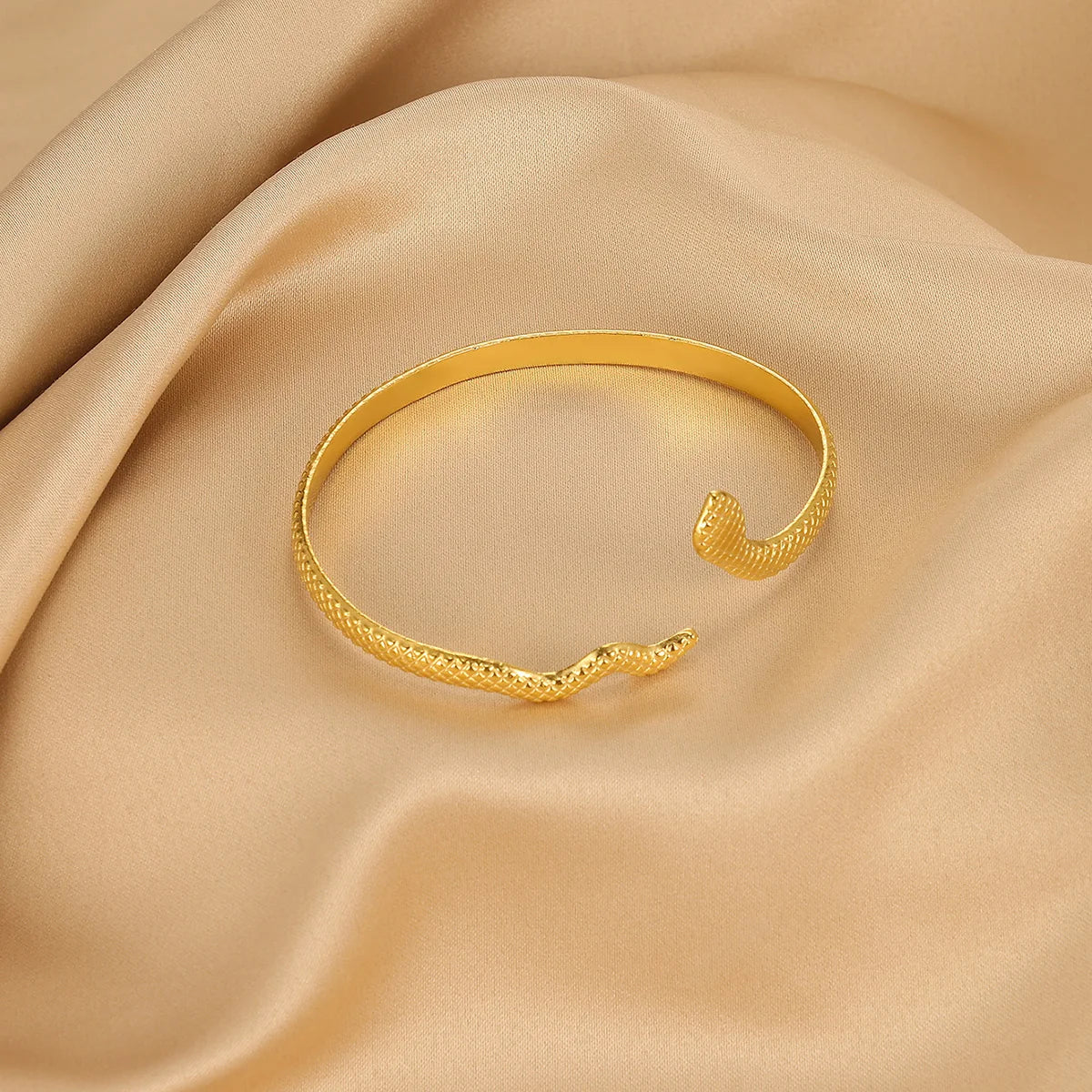 Summer Waterproof Cuff Bangles Bracelet For Women Cute Flower Double Layer Open Stainless Steel Gold Color Star Shell Jewelry Vera Lux