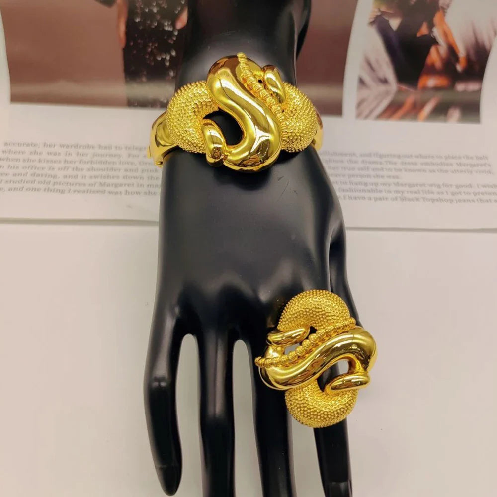 Dubai Bangle and Ring Jewelry Set for Women Weddings Bride Gold Color Hand Bangle Cocktail Ring 2Pcs Set for Party Accessories Vera Lux