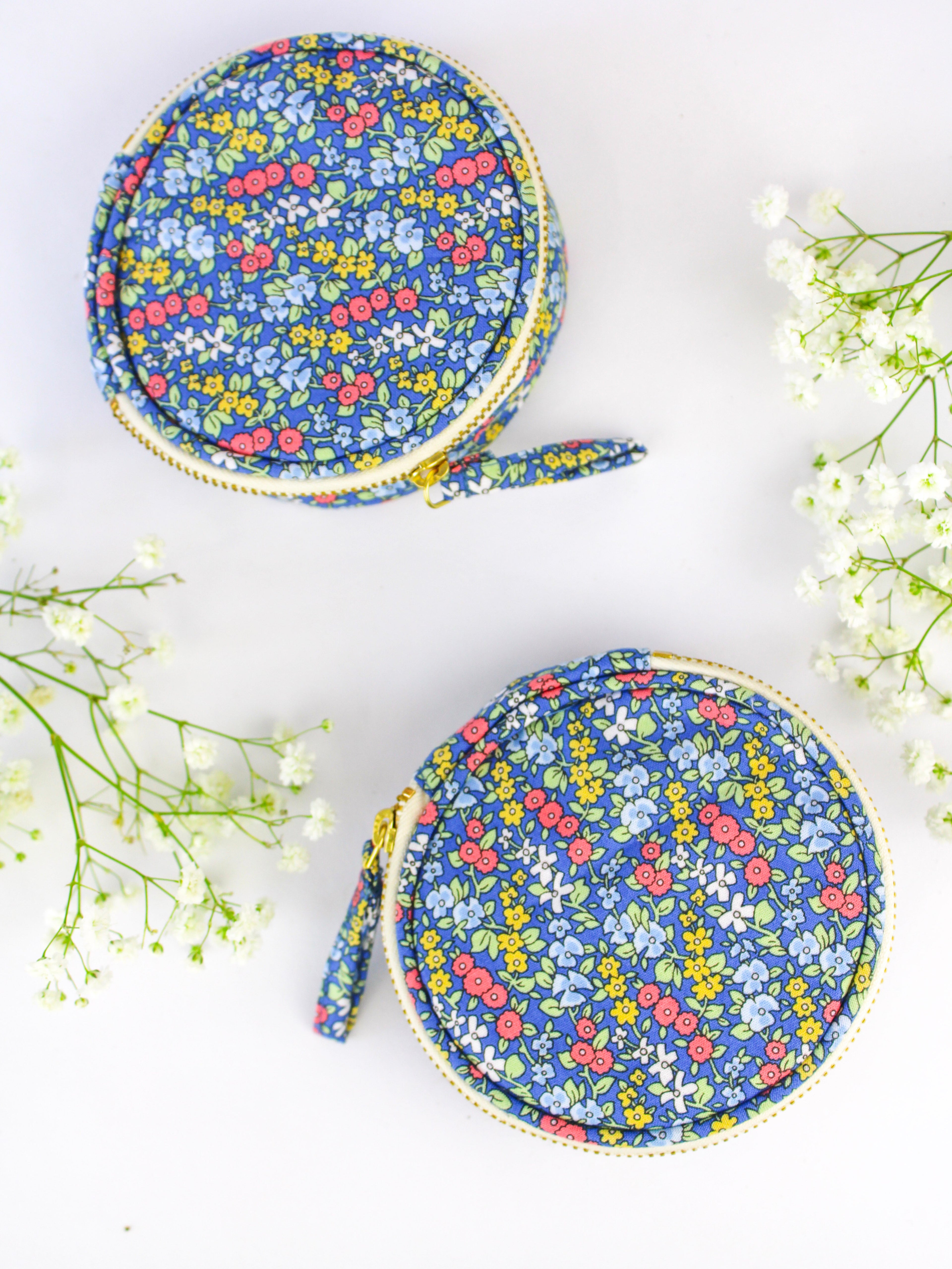 Blue Ditsy Print Jewelry Pouch Ash & Rose