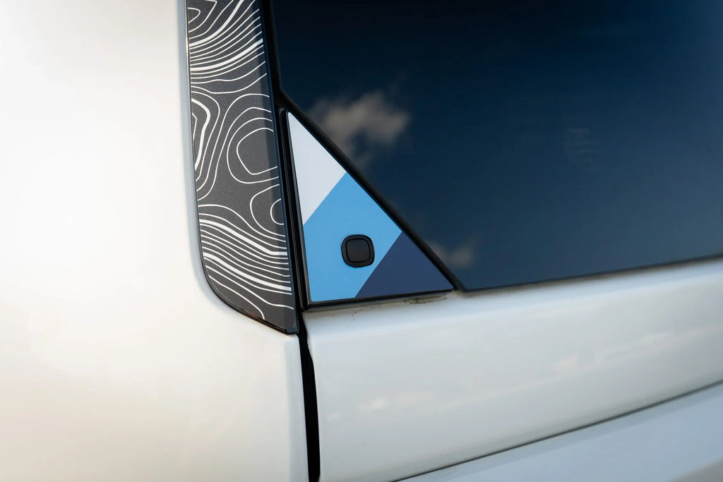 Heritage Rear Glass Button Trim Overlay - 2024+ Land Cruiser / GX 550 StickerFab