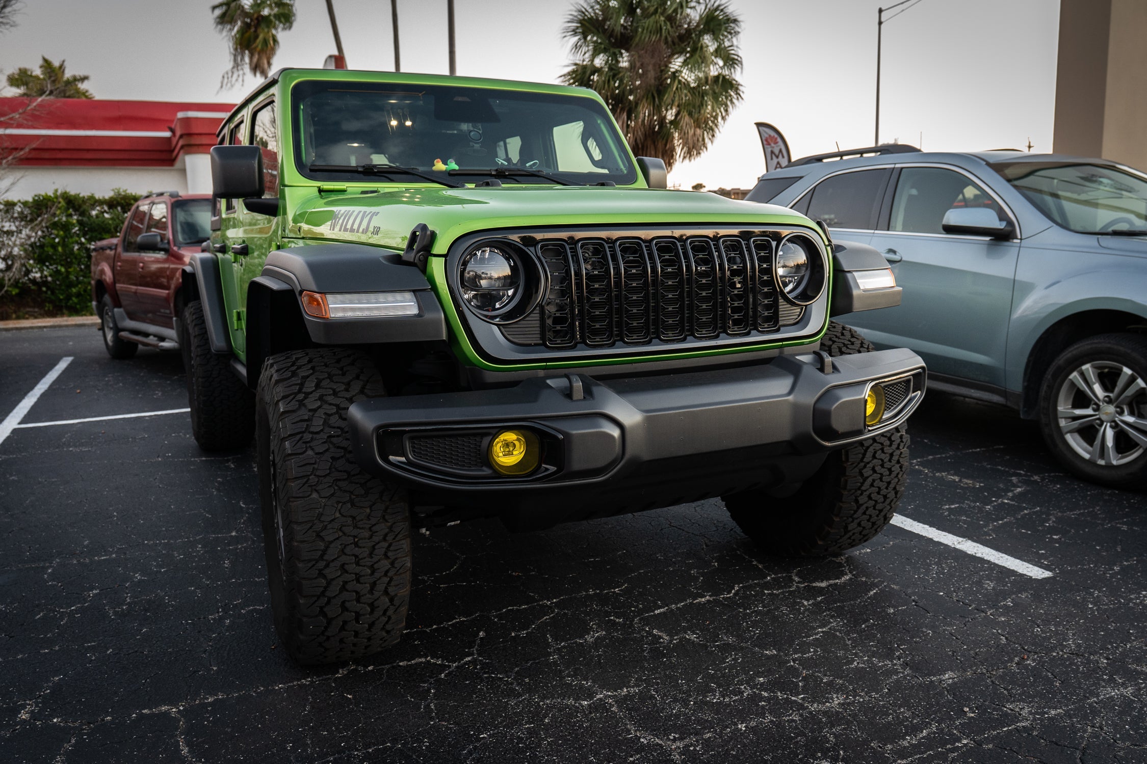 Acrylic Fog Light Lenses (Yellow / Amber) - 2024+ Wrangler JL / Gladiator JT (Plastic Bumper) StickerFab