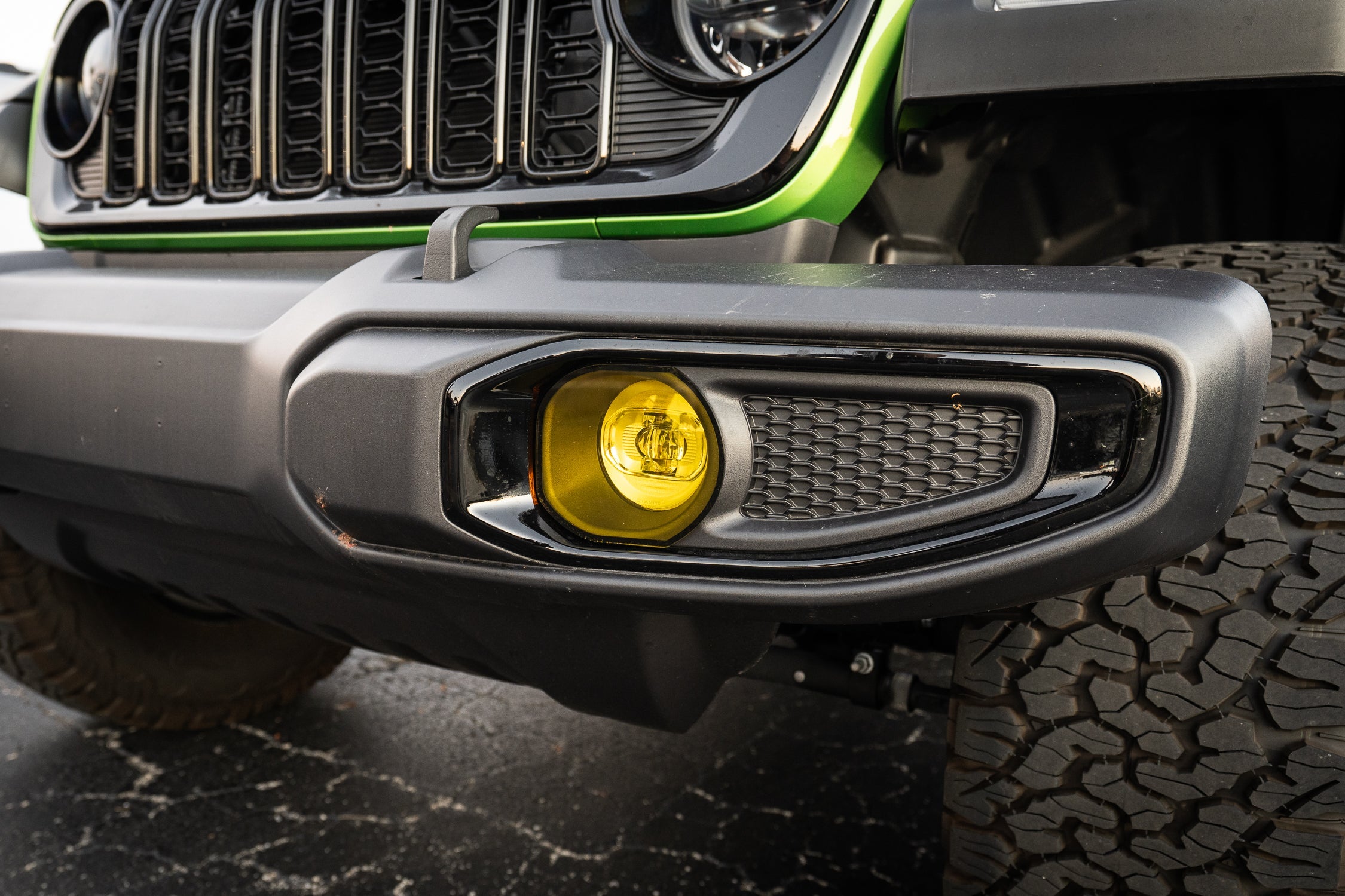 Acrylic Fog Light Lenses (Yellow / Amber) - 2024+ Wrangler JL / Gladiator JT (Plastic Bumper) StickerFab