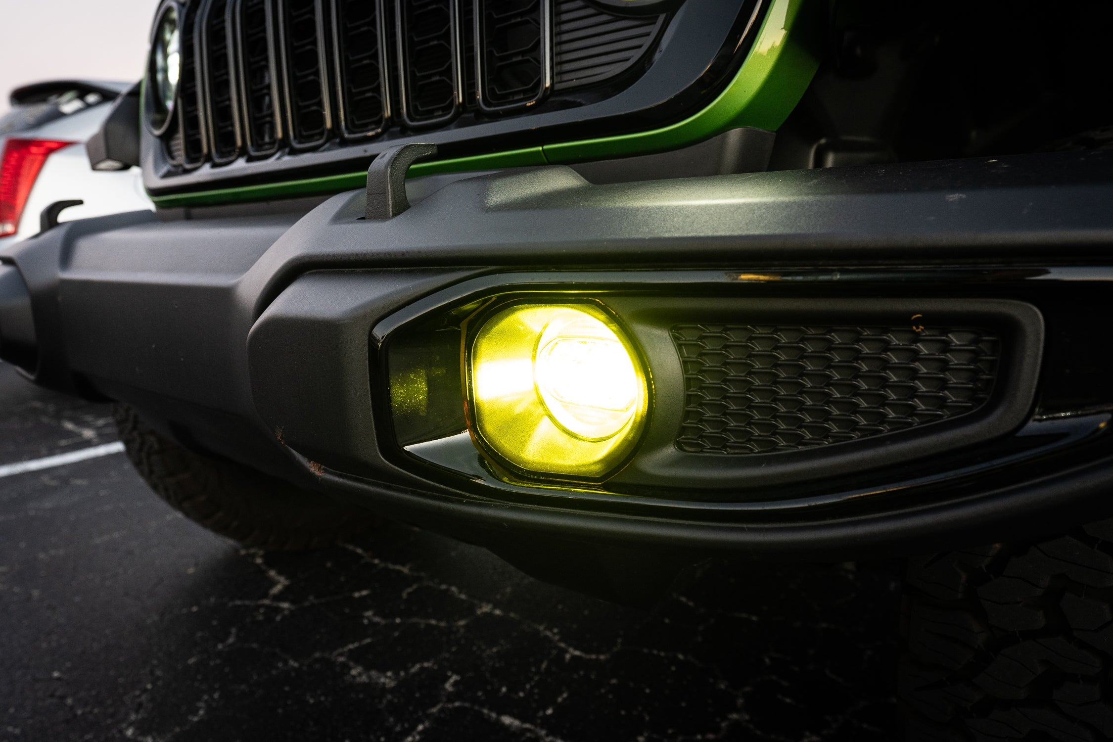 Acrylic Fog Light Lenses (Yellow / Amber) - 2024+ Wrangler JL / Gladiator JT (Plastic Bumper) StickerFab