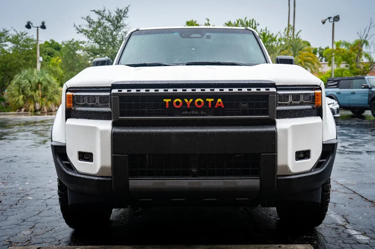 TOYOTA Front Grille Emblem Kit - 2024+ Land Cruiser / 07-14 FJ Cruiser StickerFab