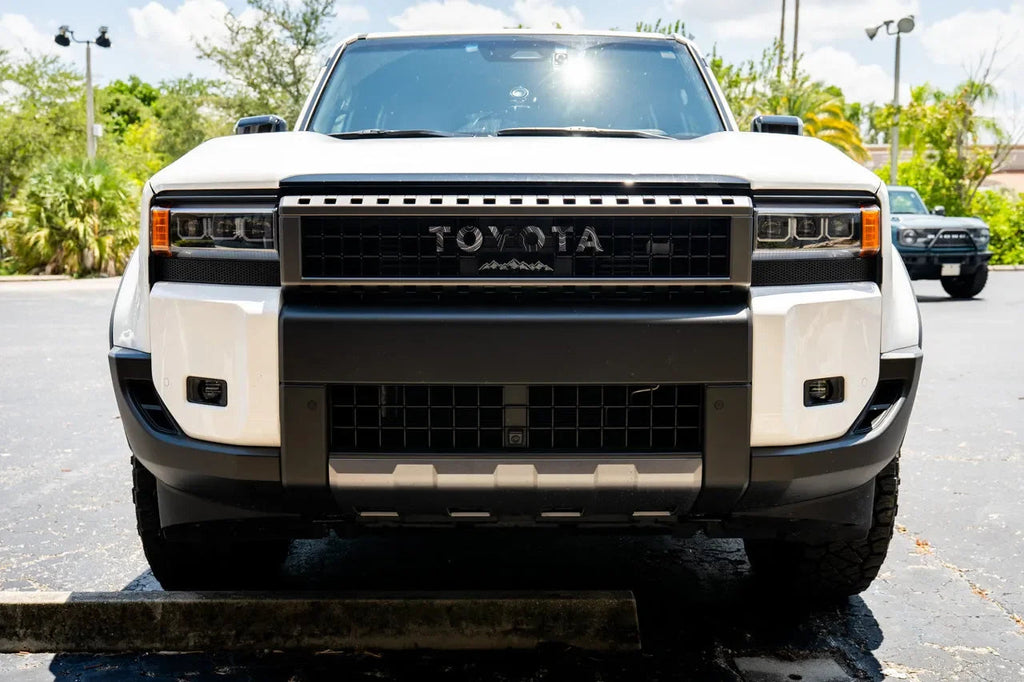 "TOYOTA" Topo Front Grille Emblem Kit - 2024+ Land Cruiser  / 07-14 FJ Cruiser StickerFab