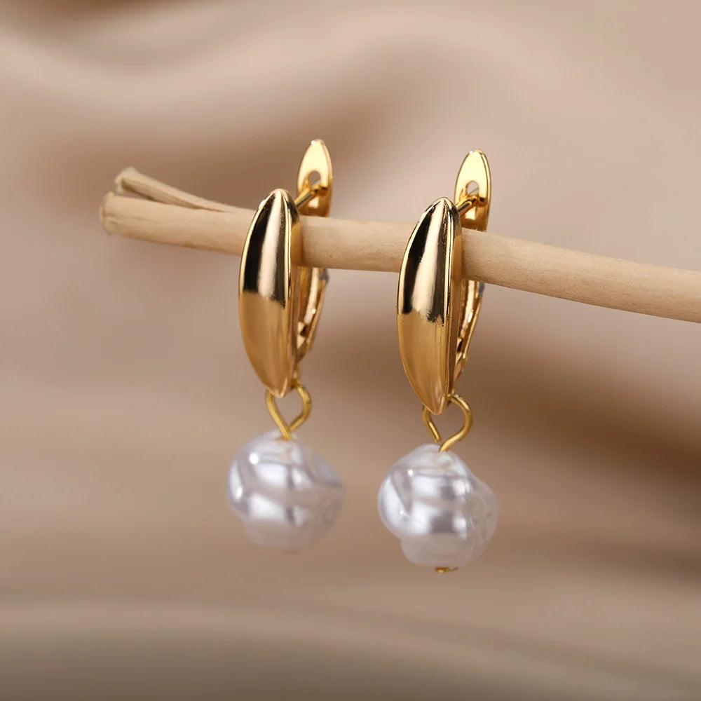 Irregular Pearl Earrings For Women Stainless Steel Round Pearl Circle Ear Clip Earring Women Jewelry Gift Mujer Accessories Vera Lux