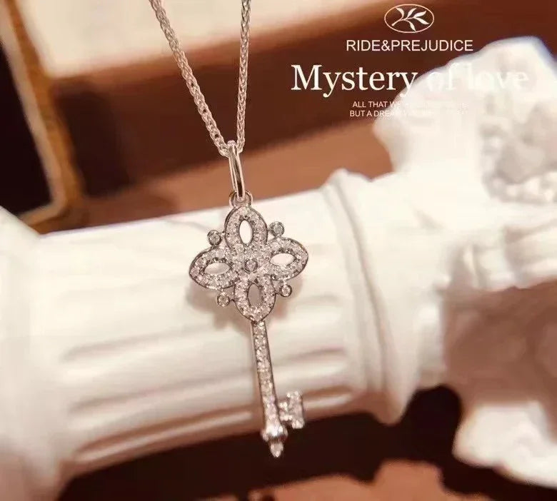 925 Sterling Silver Pave Crystal Vintage Key Pendant 14k Gold Plating Necklace Women Light Luxury Temperament Dress Jewelry Femstylo