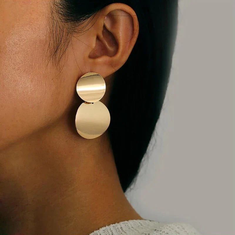 Gold Color Metal Drop Earrings Irregular Hollow Heart Pendants Earrings Twisted Geometric Personality Earrings for Women Vera Lux