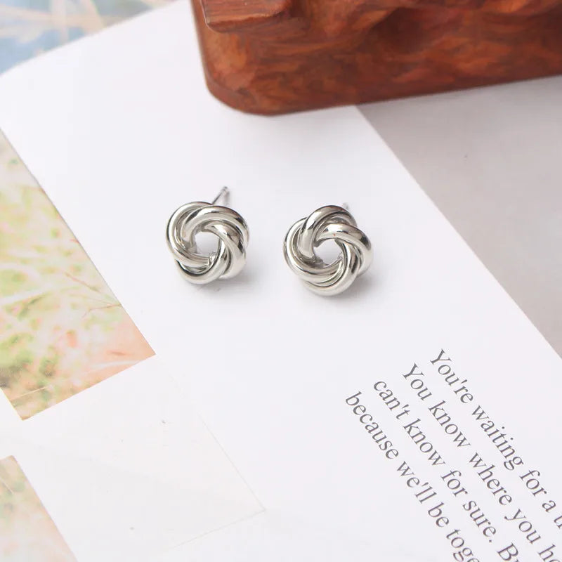 Tiny Metal Stud Earrings for Women Gold Color Twist Round Earrings Small Unusual Earrings boucles d'oreilles Fashion Jewelry Vera Lux