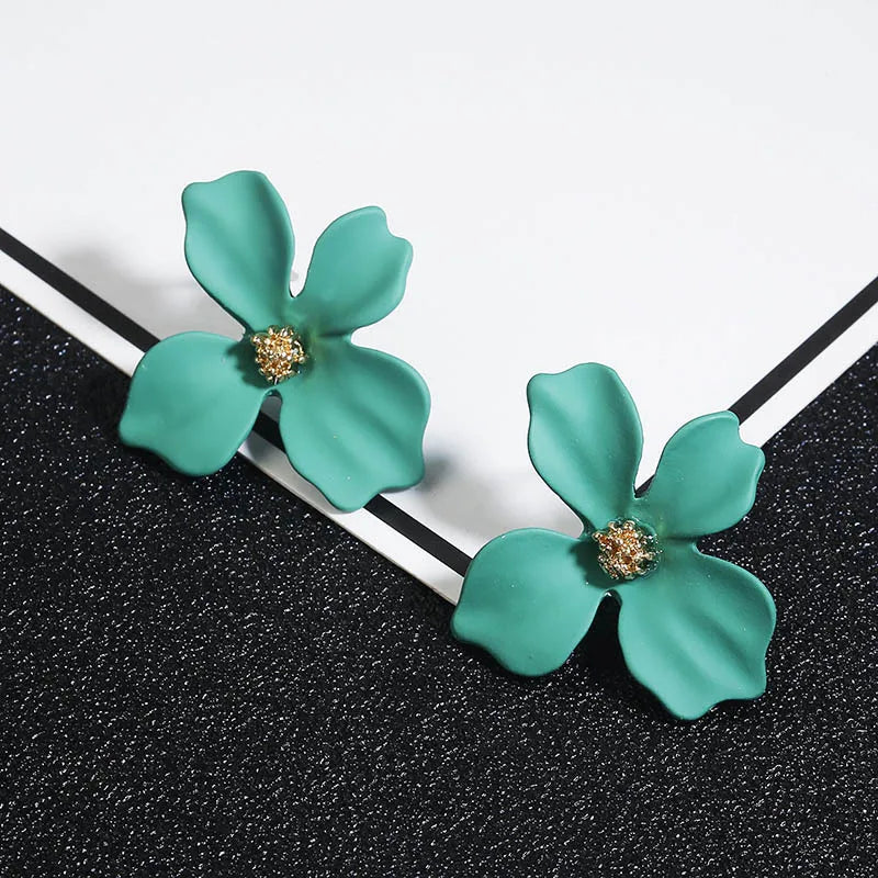 Korean Cute Small flower Stud Earrings For women fresh and sweet Statement Earring Girl 2019 Fashion Jewelry Vera Lux