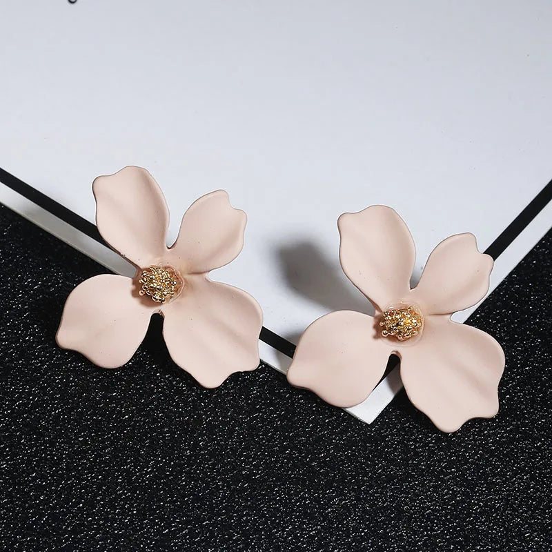Korean Cute Small flower Stud Earrings For women fresh and sweet Statement Earring Girl 2019 Fashion Jewelry Vera Lux