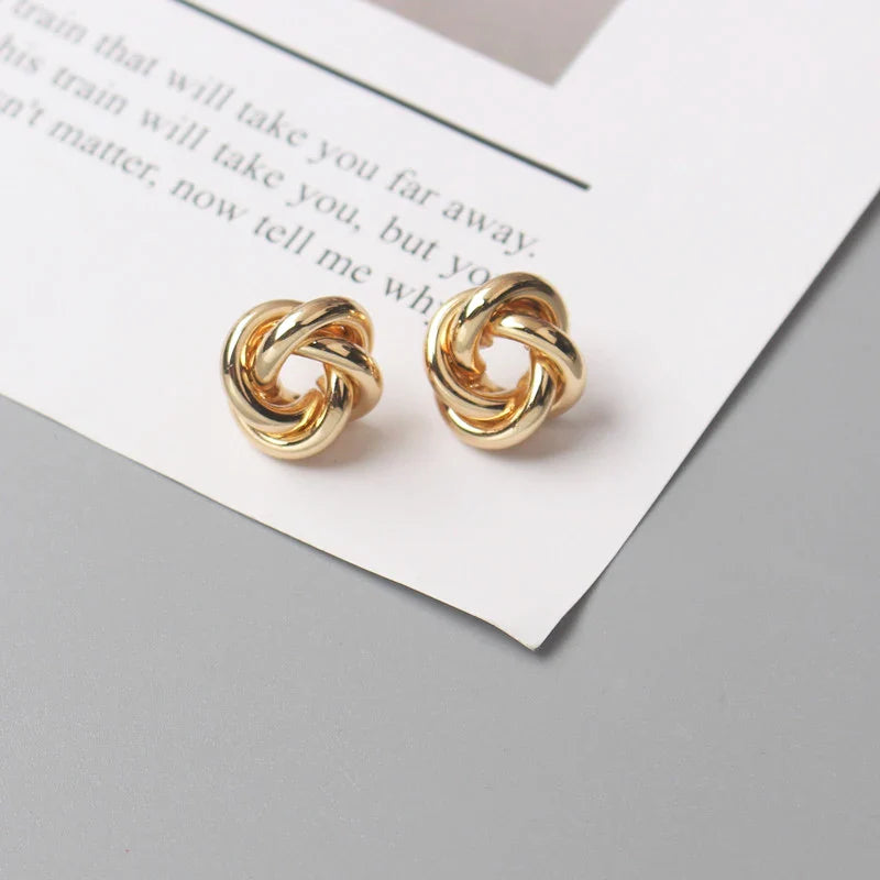Tiny Metal Stud Earrings for Women Gold Color Twist Round Earrings Small Unusual Earrings boucles d'oreilles Fashion Jewelry Vera Lux