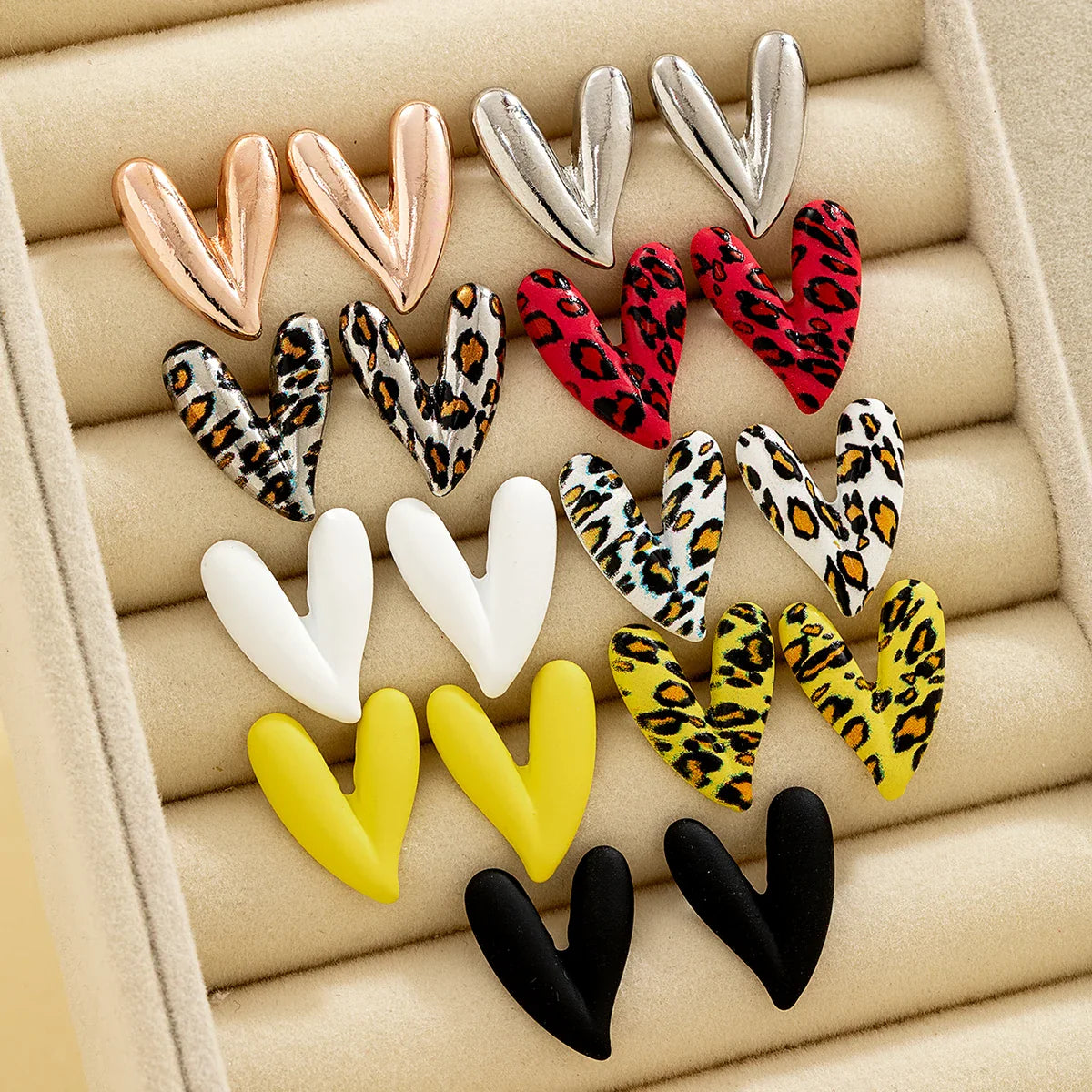 3 pairs of personalized and versatile leopard print heart-shaped women's earrings set, red spray painted earrings Vera Lux