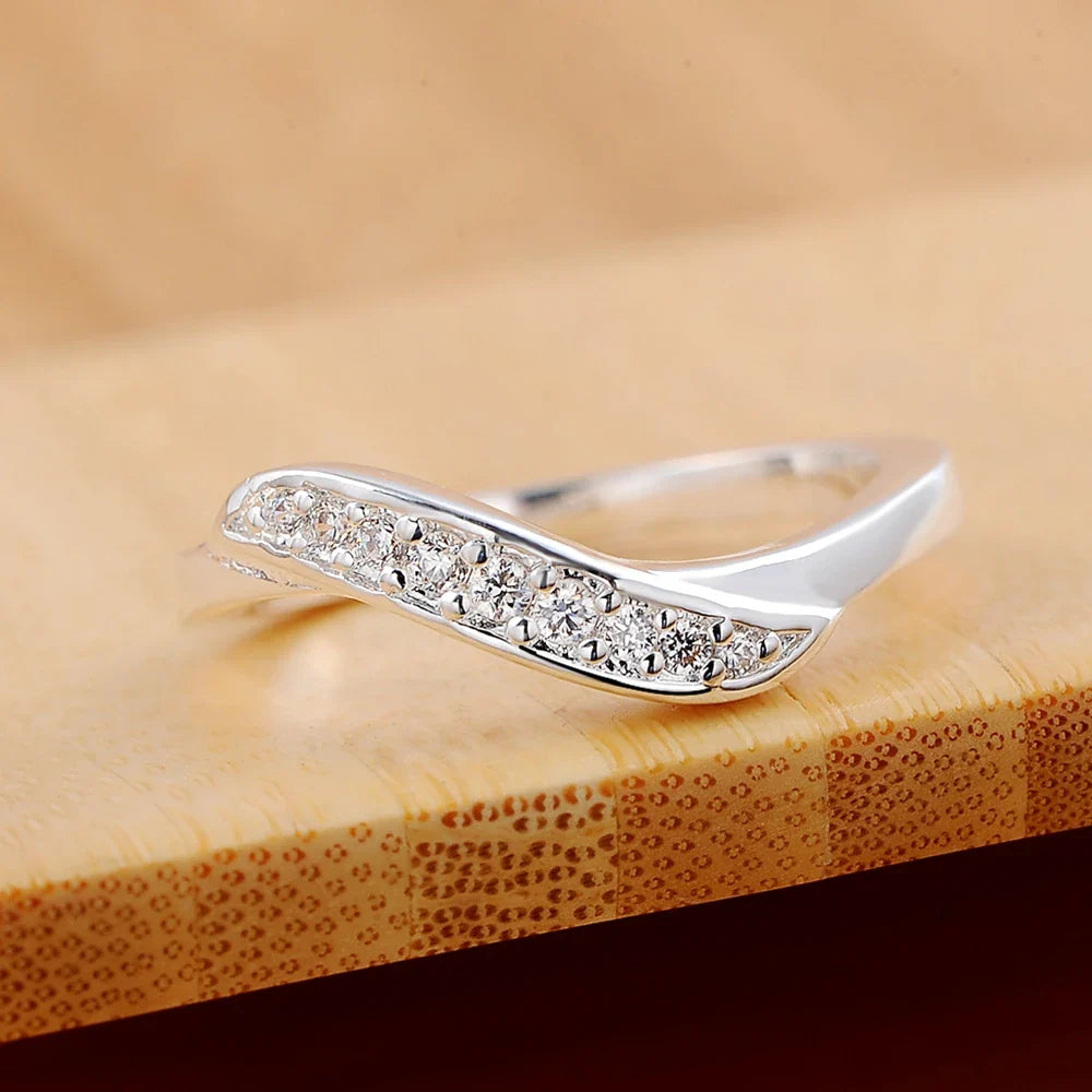 925 Sterling Silver Crystal Diamond Rings for Women Fashion Elegant Wedding Accessories Party Gifts Charms Fine Jewelry Vera Lux