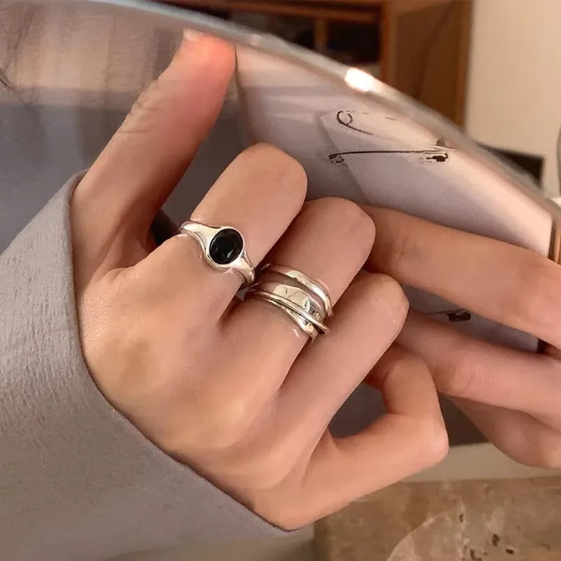 925 Sterling Silver Rings Fashion Hip Hop Vintage Couples Creative Black Stone Design Thai Silver Party Jewelry Birthday Gifts Vera Lux