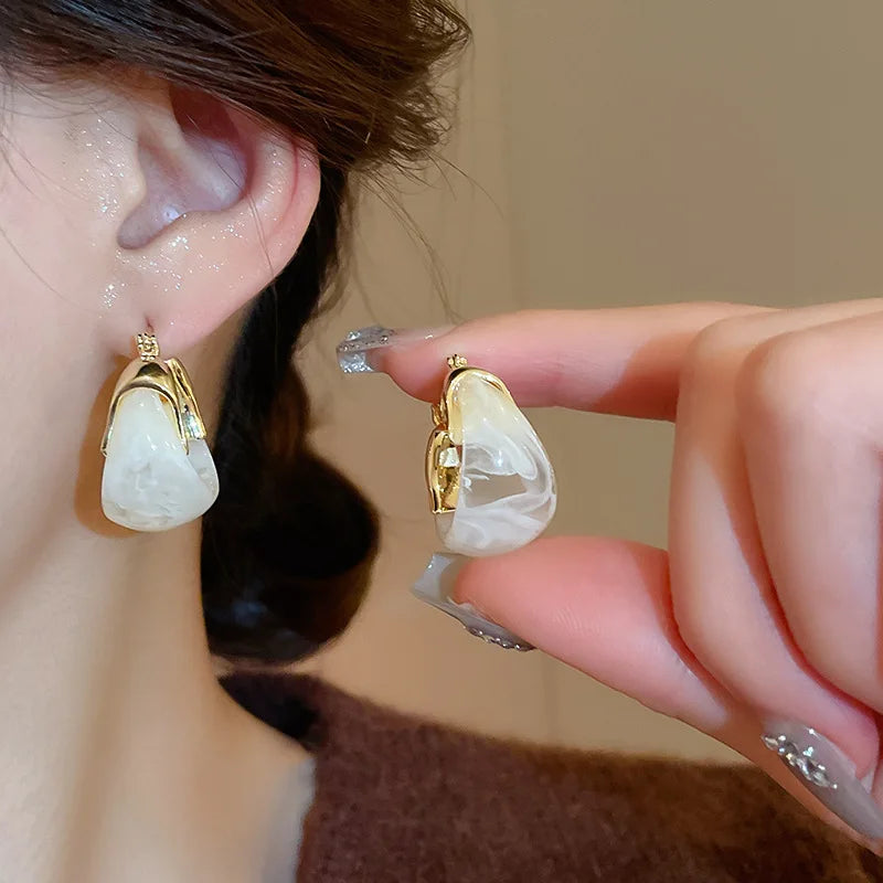 U Shape Resin Metal Earrings European And American Style Personalized Fashion Stud Earrings Girls Travel Wedding Accessories Vera Lux