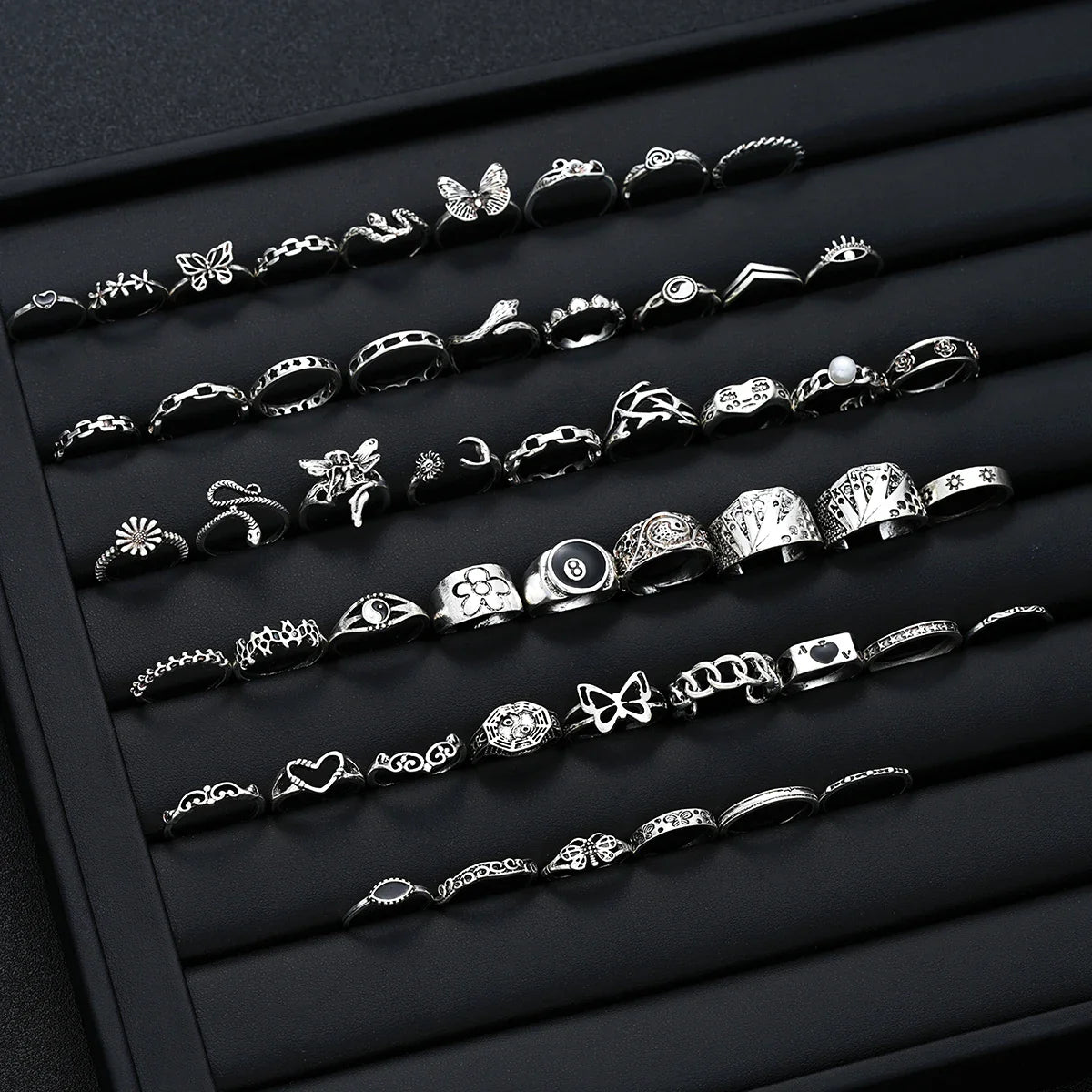 51pcs Gothic Punk Ring Set For Women Men Fashion Butterfly Heart Snake Design Match Ring Daily Wear Halloween Jewelry Gifts New Vera Lux