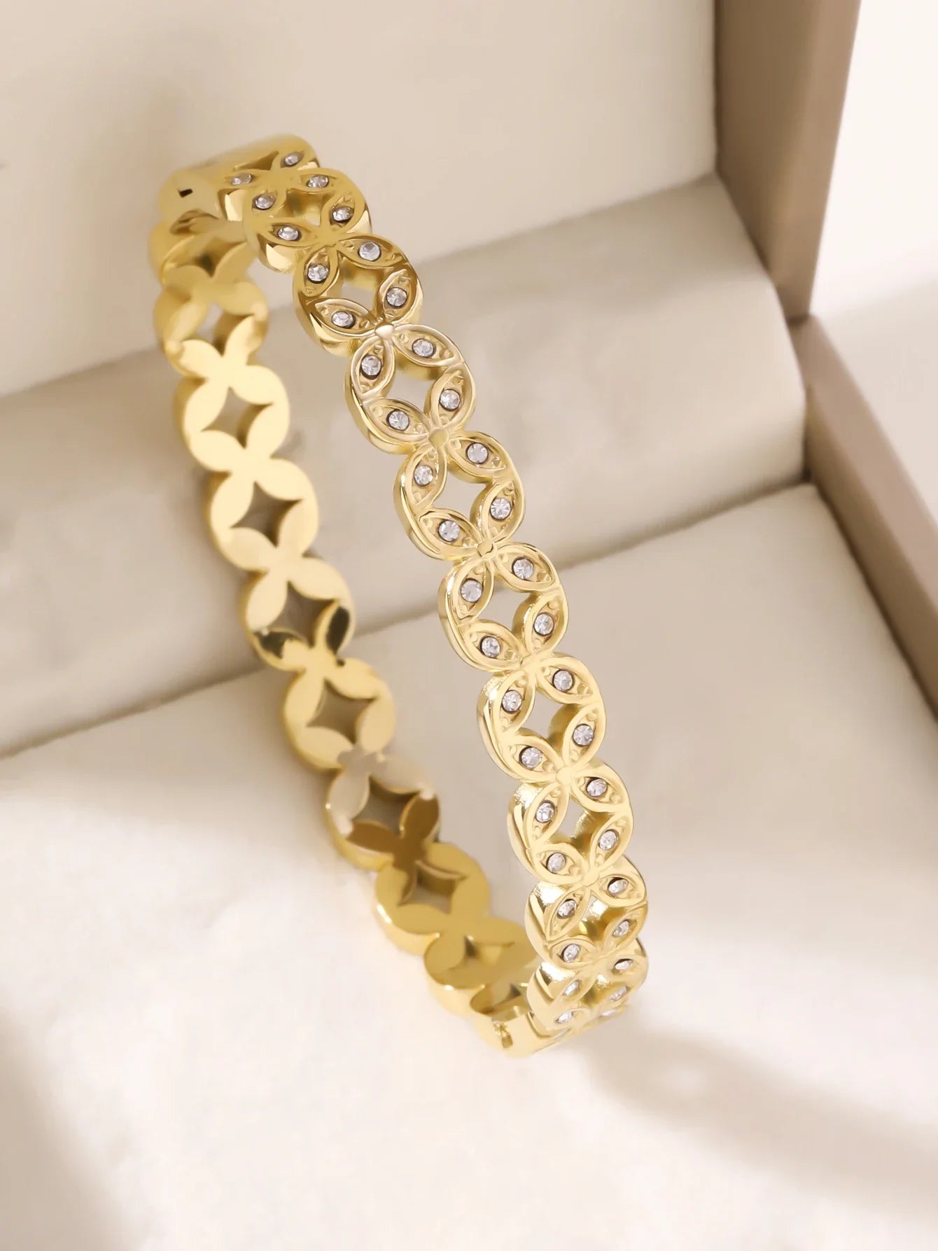 1pieces/set women's wedding jewelry party holiday Valentine's Day gift stainless steel bracelet plated with 18K gold bracelet Vera Lux