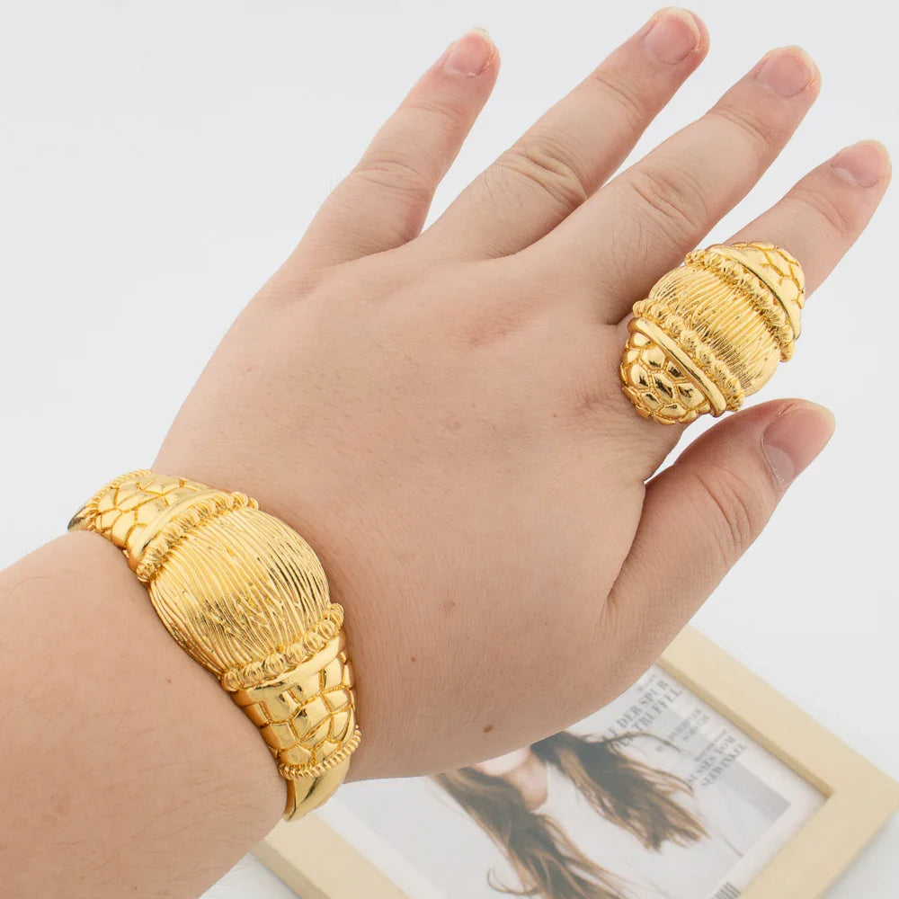 Fashion Women Bangle and Ring Jewelry Set 18k Gold Color Bracelet Cocktail Ring 2Pcs Set for Engagement Party Accessories Gifts Vera Lux