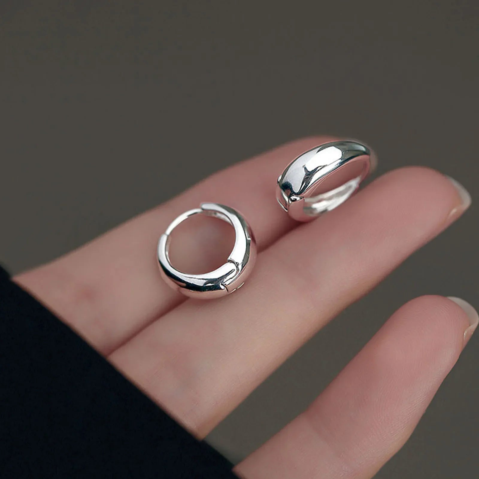 925 sterling silver plain ring earrings, light luxury and high-end earring, elegant and simple earring for women Vera Lux
