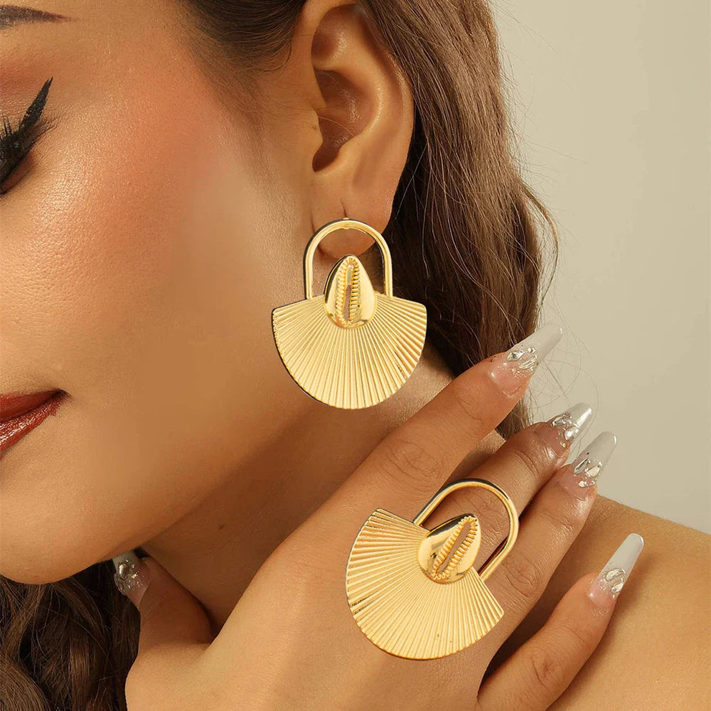 Brazilian Gold Color Earrings with Ring Jewelry Set for Party Hollow Out Design Big Earrings Finger Ring 2Pcs Set for Engagement Vera Lux