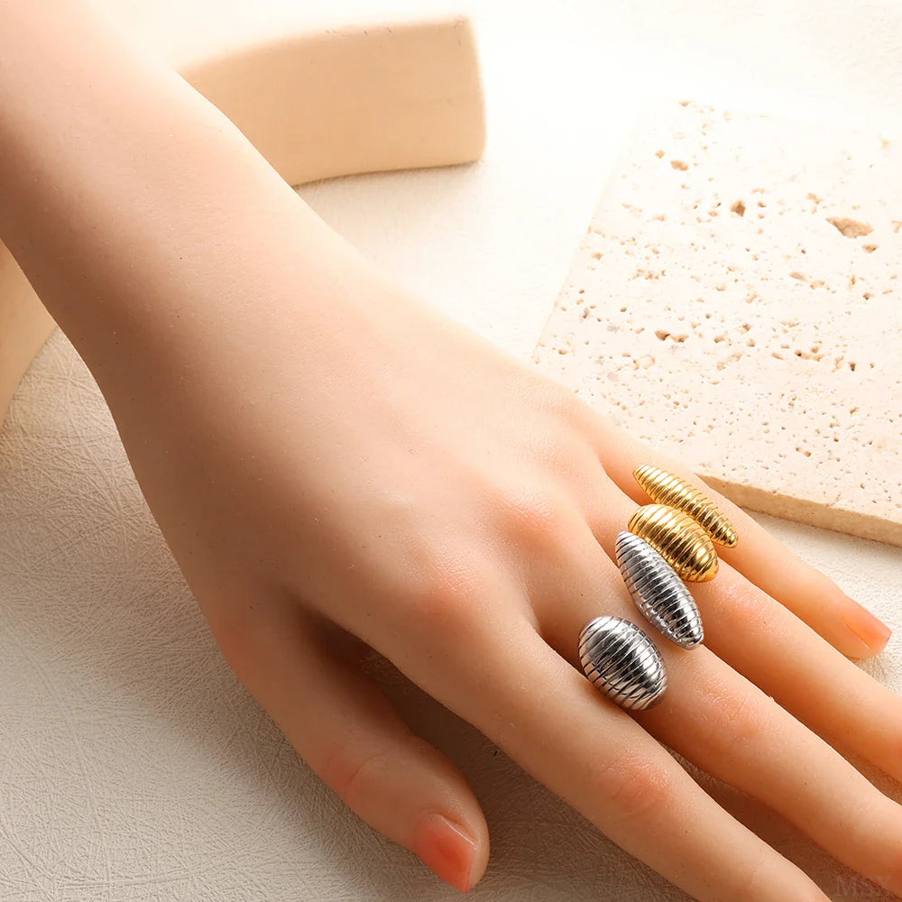 High End Waterproof Hollow Stainless Steel Finger Ring Trendy for Women Personalize Jewelry Wholesale Vera Lux