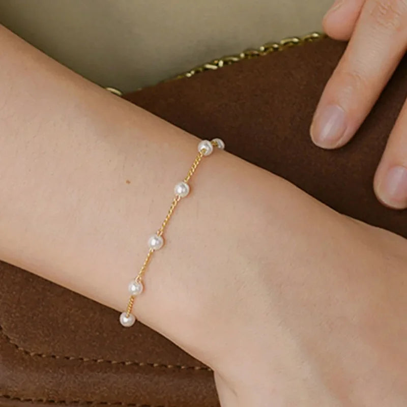 New Simple Imitation Pearl Chain Bracelet for Women Fashion Temperament Gold Color Chain Bracelets Party Hand Ornament Jewelry Vera Lux