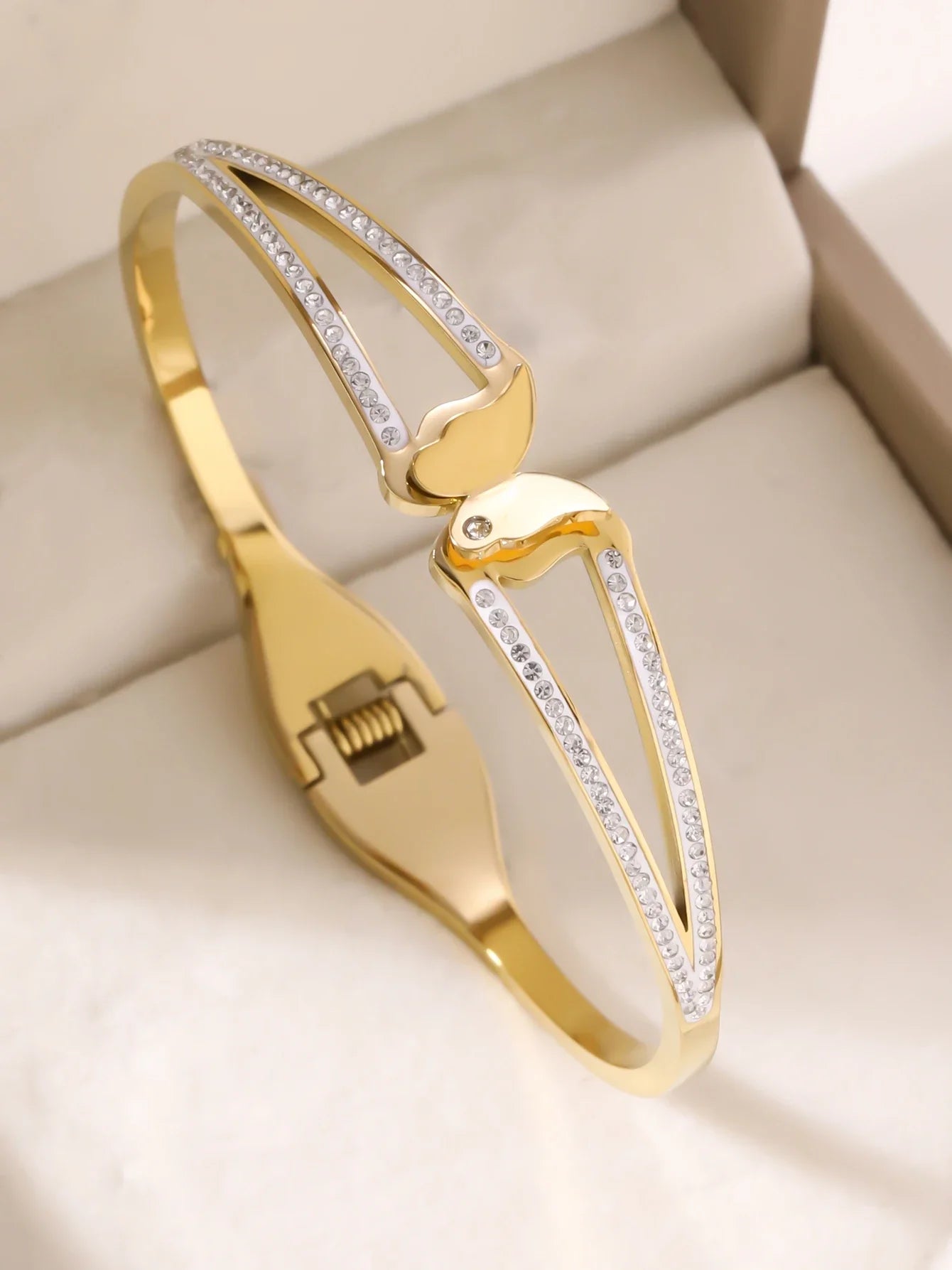 1pieces/set women's wedding jewelry party holiday Valentine's Day gift stainless steel bracelet plated with 18K gold bracelet Vera Lux