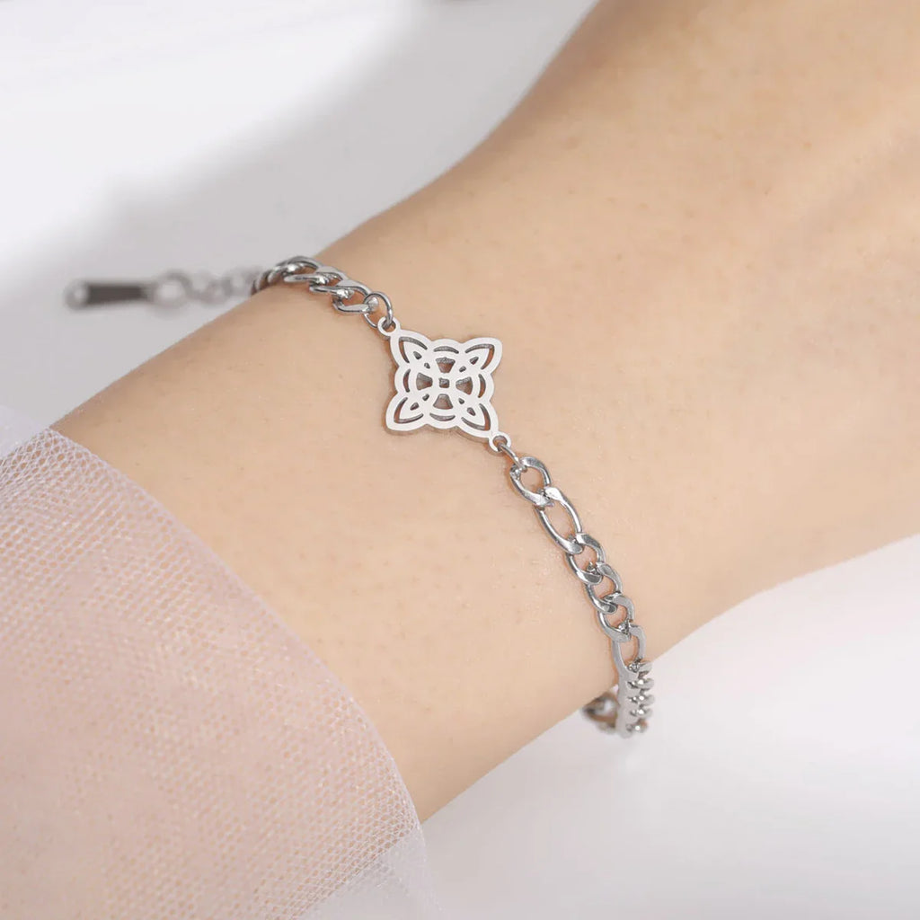 Hollow Chinese Knot Charms Bracelets Witch Knot Chain Bracelet Women Men Vintage Love Jewelry Gifts Vera Lux
