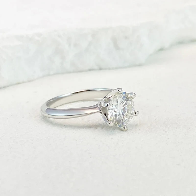 NeeTim 0.5-5ct Moissanite Ring For Women 925 Sterling Silver with White Gold Plated Lab Diamond Engagement Wedding Band Jewelry Vera Lux