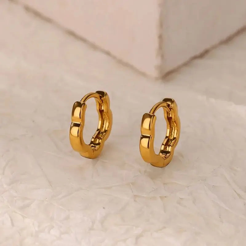 Chunky Flower Hoop Earring for Women Stainless Steel Gold Color Wedding Aesthetic Earring New Couple Jewelry Accessories Gift Vera Lux