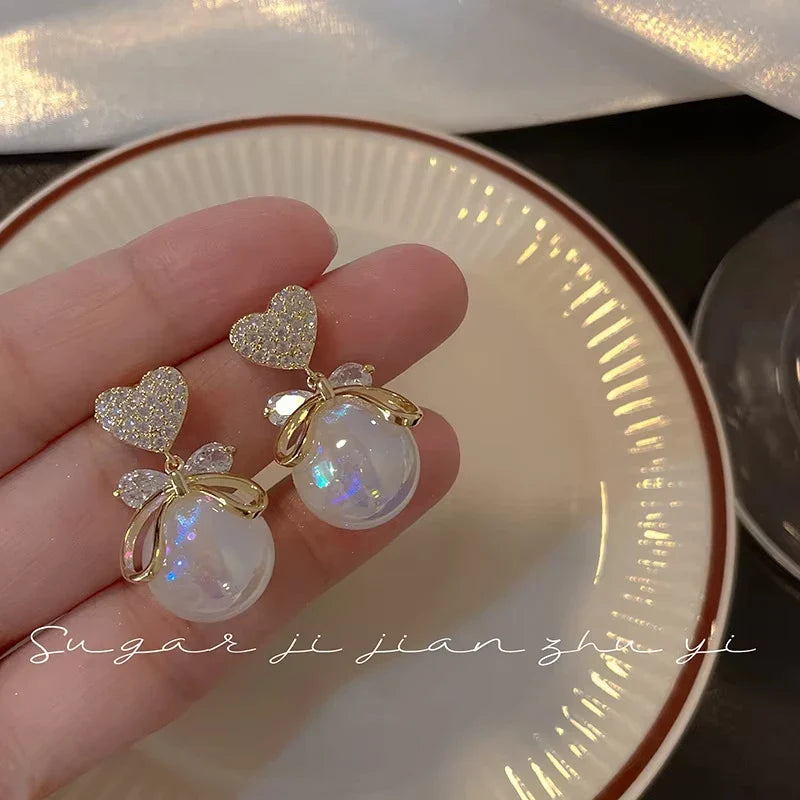 Korean Vintage Imitate Pearl Crystal Earrings for Women Jewelry High-class Luxury Zircon Flower Butterfly Leaf Stud Earrings Vera Lux