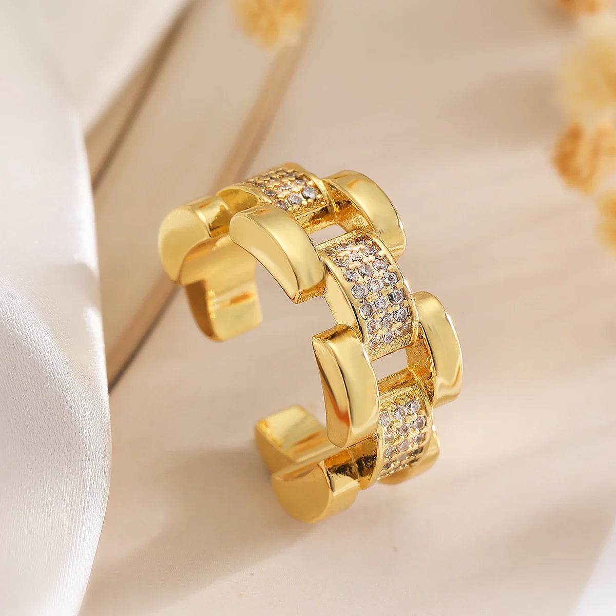 NEWBUY Delicate Gold Color Statement Design CZ Party Rings For Elegan Women Finger Accessories Vera Lux