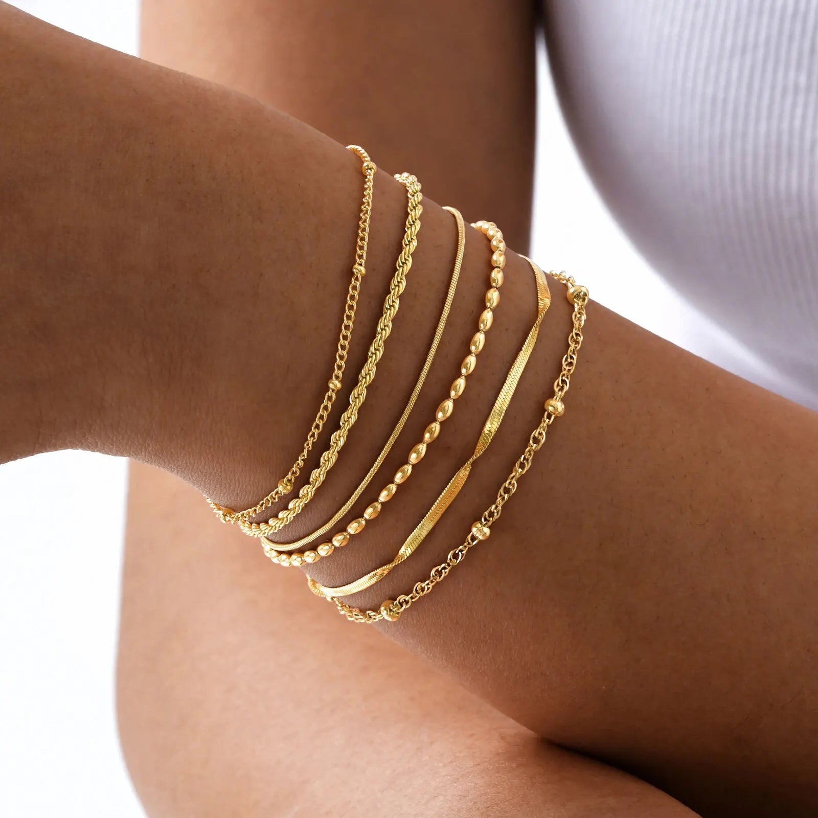 Thin Link Women Bracelet, Stainless Steel 18K Gold Plated Wrist Chain Waterproof Resistant Jewelry Vera Lux