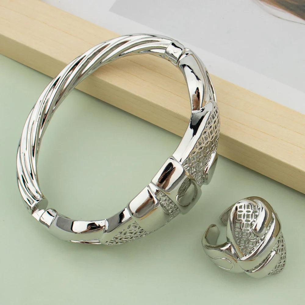 Cuff Bangle With Ring For Women 18K Gold Plated Bracelet Jewelry Nigerian Wedding Party Gift Dubai Hollow Out Design Bracelet Vera Lux